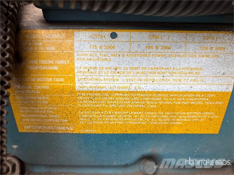 International 4700 Ielu tīrāmās mašīnas