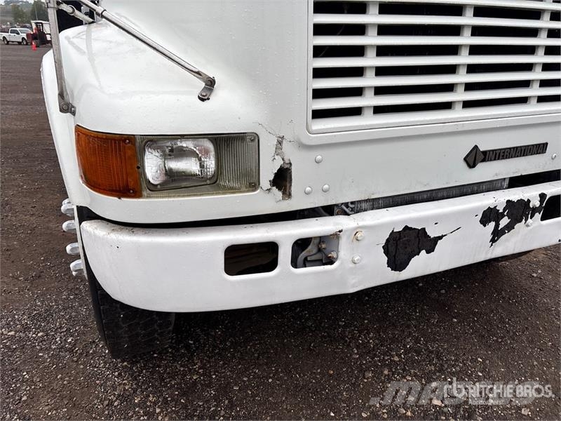 International 4700 Ielu tīrāmās mašīnas