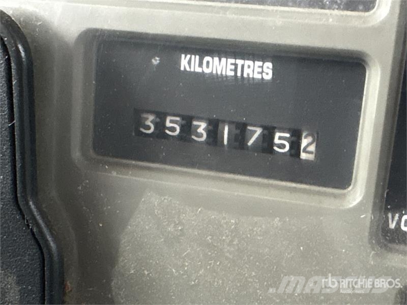 International 4700 شاحنات ذات هيكل صندوقي