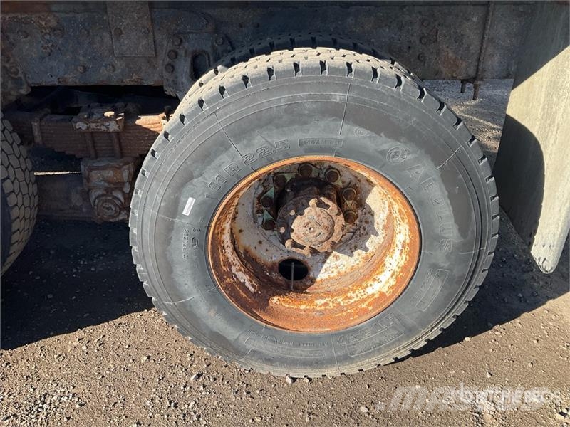 International 4900 Автокрани