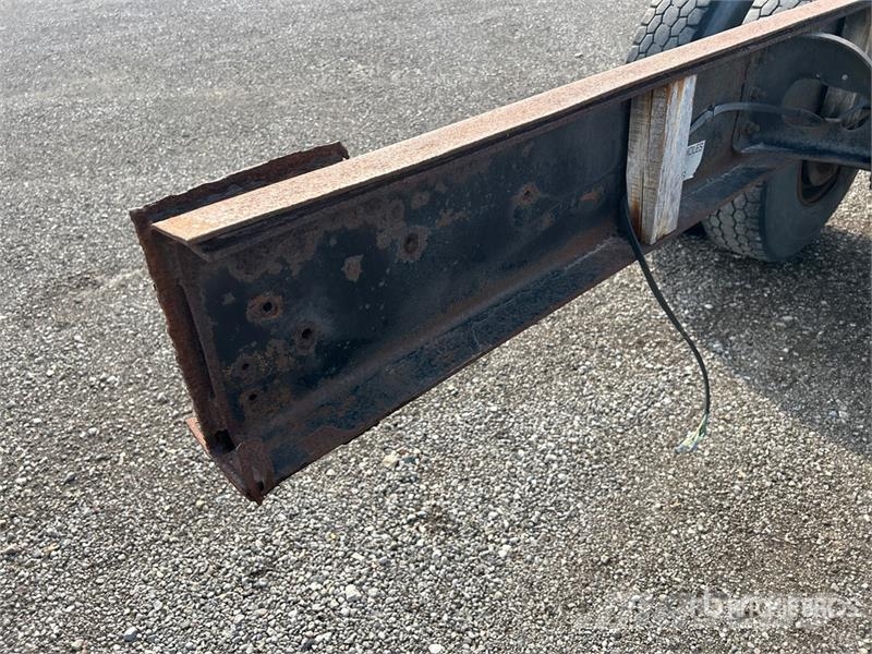International 4900 Cabinas