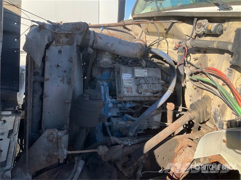 International 4900 Автокрани