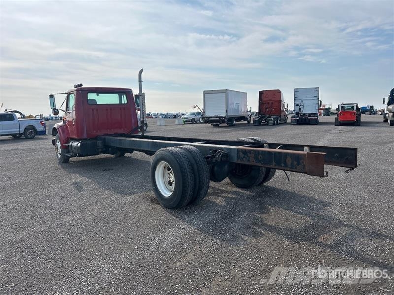 International 4900 Cabinas
