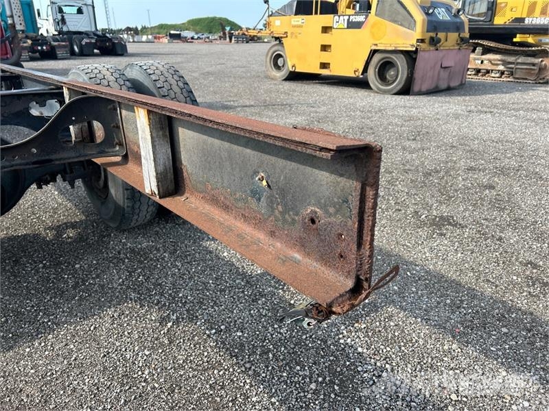International 4900 Cabinas
