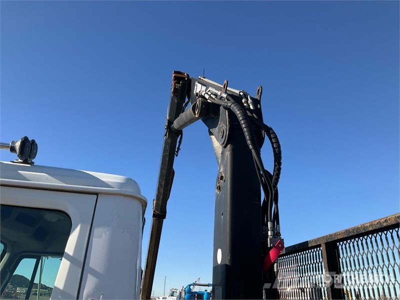 International 4900 Автокрани