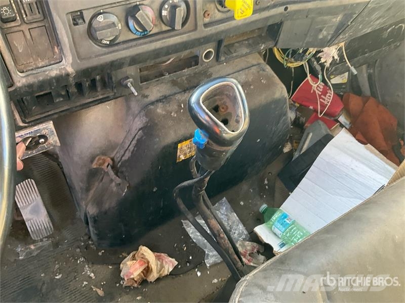 International 4900 Автокрани