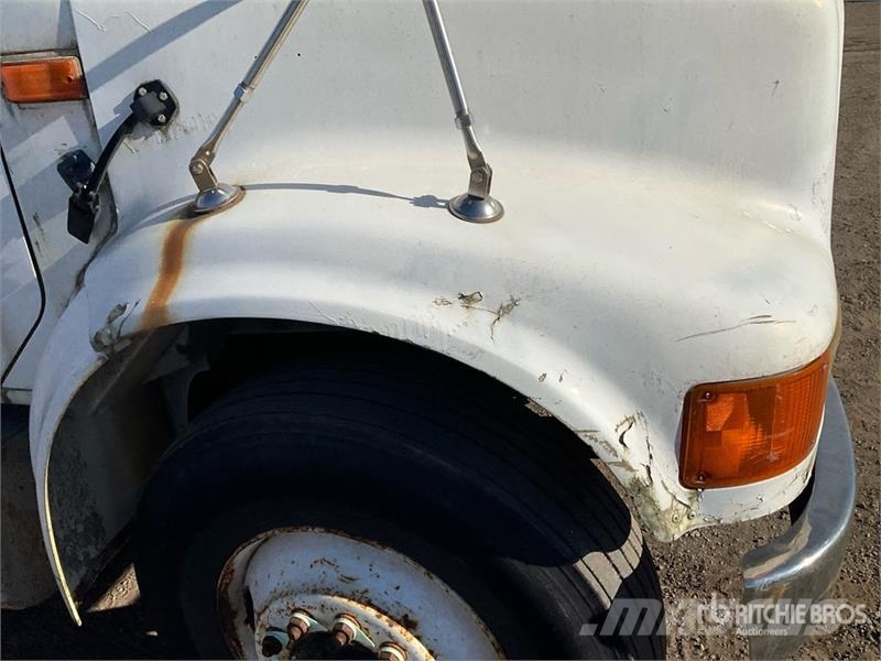 International 4900 Автокрани