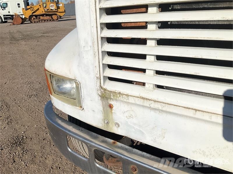 International 4900 Автокрани