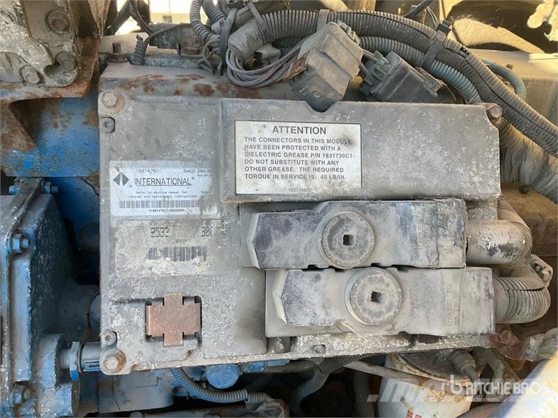 International 4900 Автокрани