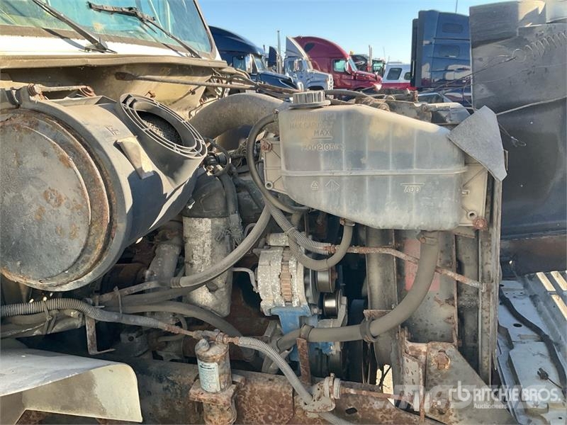 International 4900 Автокрани