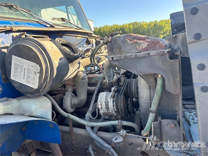 International 4900 4x2 Air Compressor Truck Oprema za obradu