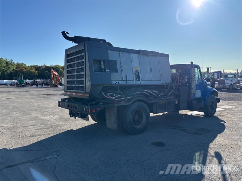 International 4900 4x2 Air Compressor Truck Oprema za obradu