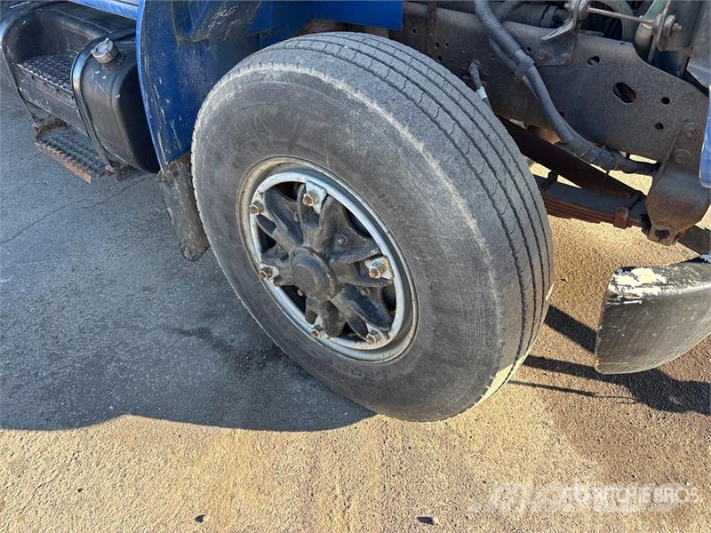 International 4900 4x2 Air Compressor Truck Oprema za obradu