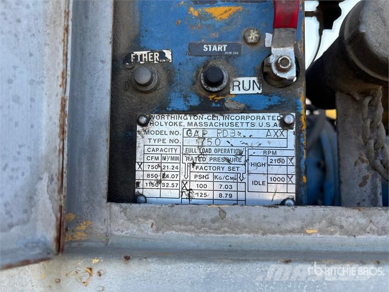 International 4900 4x2 Air Compressor Truck Oprema za obradu