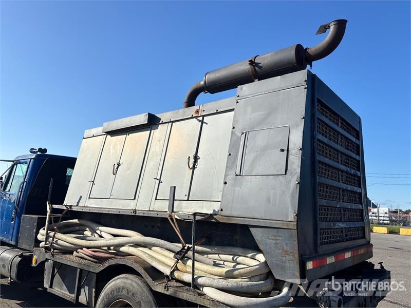 International 4900 4x2 Air Compressor Truck Oprema za obradu