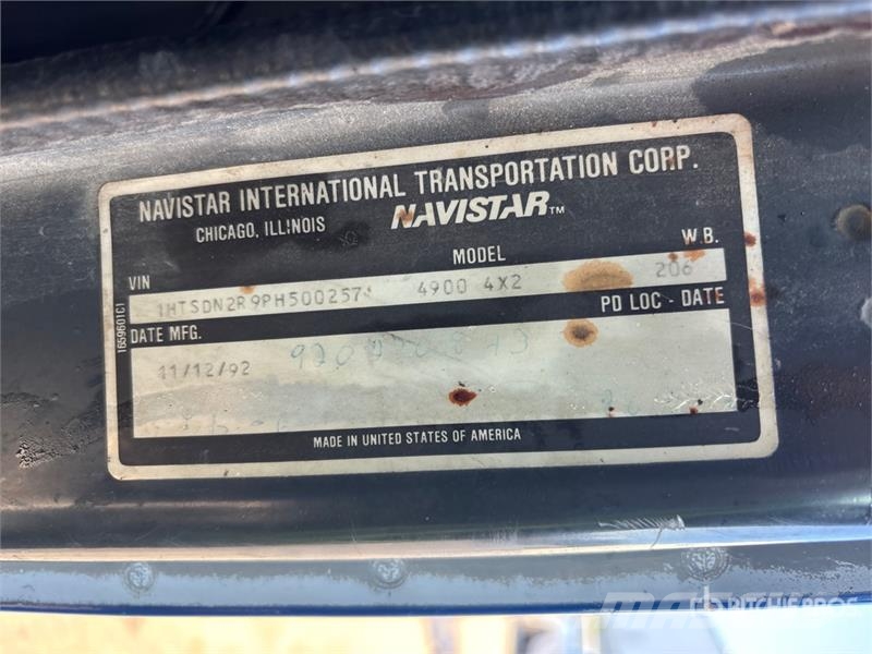 International 4900 4x2 Air Compressor Truck Oprema za obradu