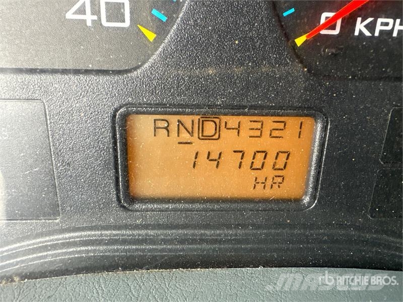 International 500-50-RUT 50 ft on International 4400 6x4 Bucket Auto košare