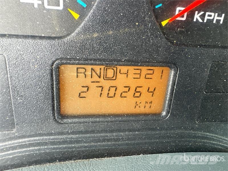International 500-50-RUT 50 ft on International 4400 6x4 Bucket Auto košare