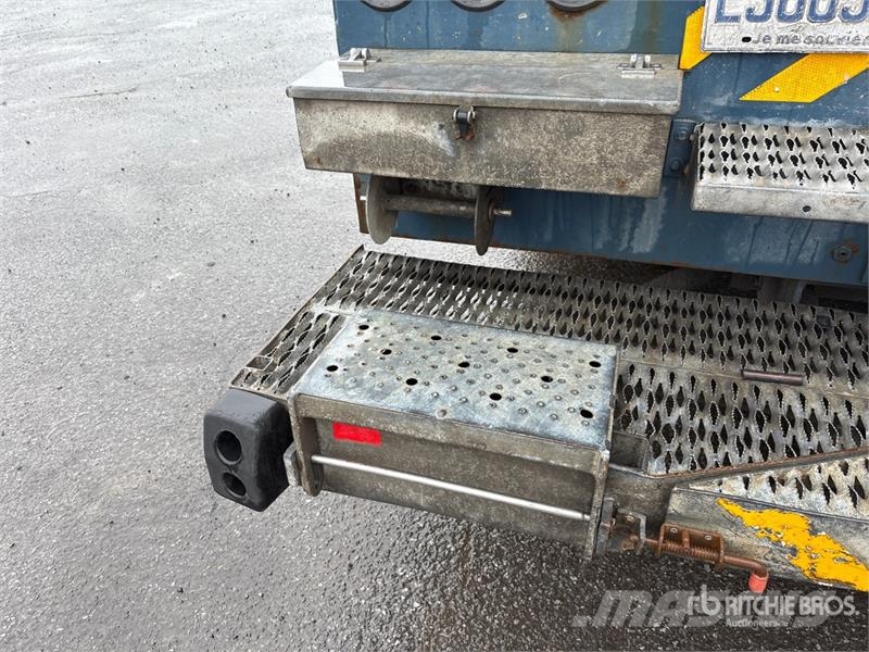 International 500-50-RUT 50 ft on International 4400 6x4 Bucket Auto košare
