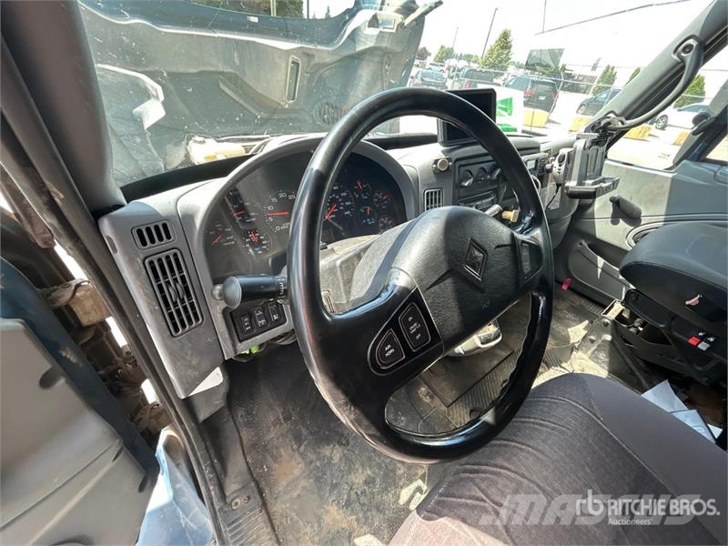 International 500-50-RU 50 ft on International 7400 6x4 Extende المنصات الهوائية المثبتة على شاحنة