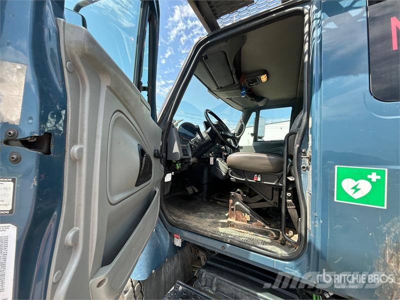 International 500-50-RU 50 ft on International 7400 6x4 Extende المنصات الهوائية المثبتة على شاحنة