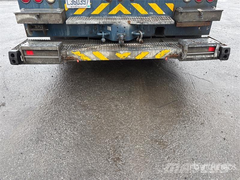 International 500-50-RUT 50 ft on International 4400 6x4 Bucket Auto košare