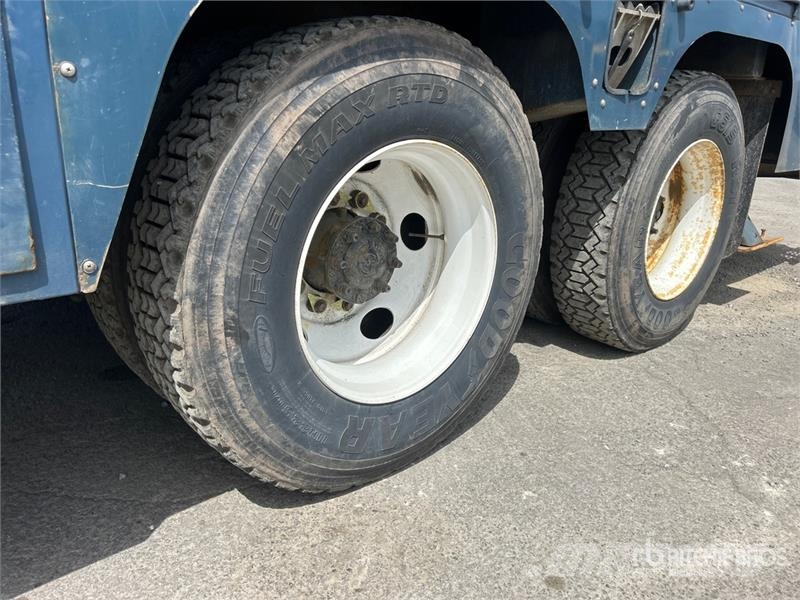 International 500-50-RU 50 ft on International 7400 6x4 Extende المنصات الهوائية المثبتة على شاحنة