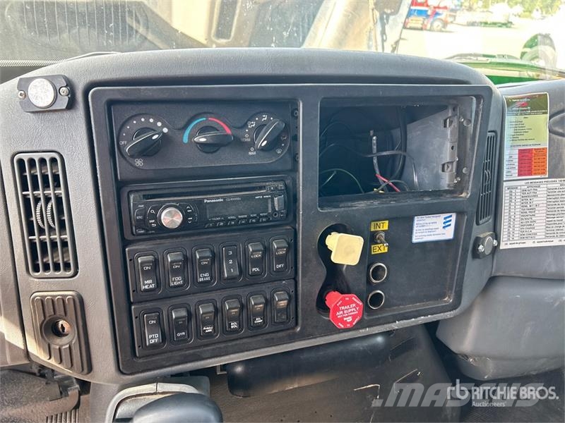 International 500-50-RU 50 ft on International 7400 6x4 Extende المنصات الهوائية المثبتة على شاحنة