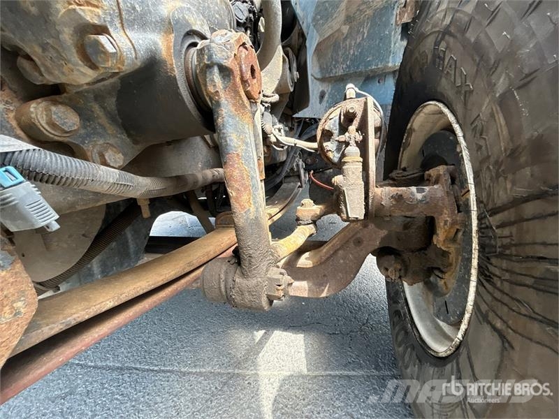 International 500-50-RU 50 ft on International 7400 6x4 Extende المنصات الهوائية المثبتة على شاحنة