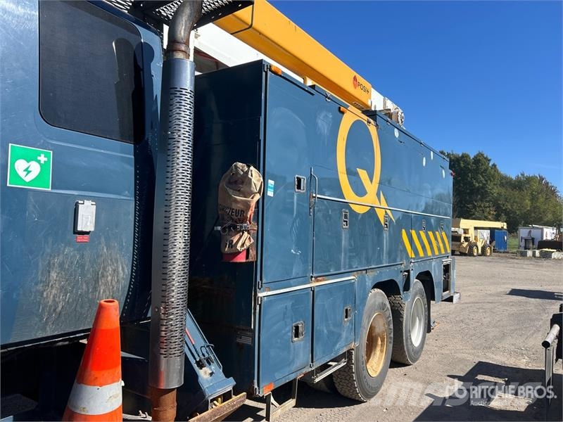 International 500-50-RU 50 ft on  International 7400 SBA 6x4 Ext Lastbilmonterede lifte