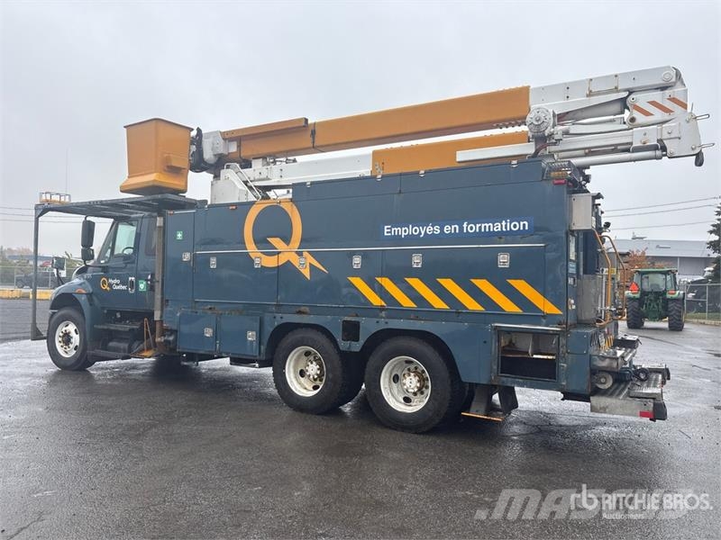 International 500-50-RUT 50 ft on International 4400 6x4 Bucket Auto košare