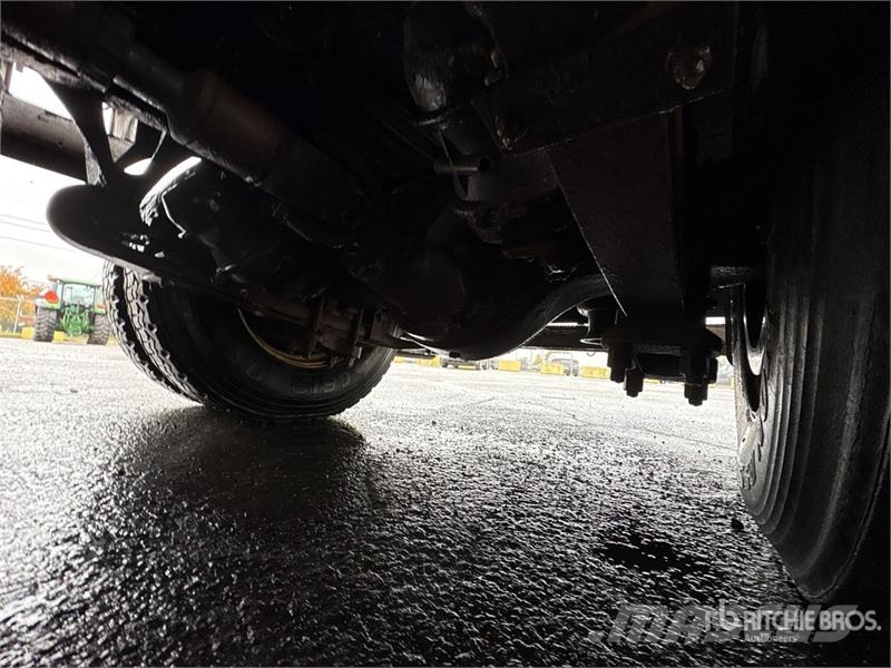 International 500-50-RUT 50 ft on International 4400 6x4 Bucket Auto košare