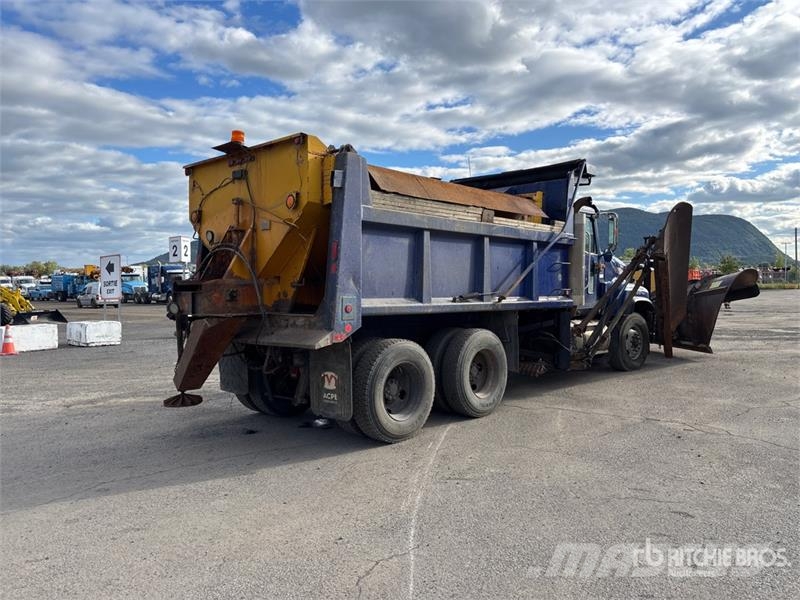 International 5500 6x4 Snow Plow Truck 多目的/汎用車両