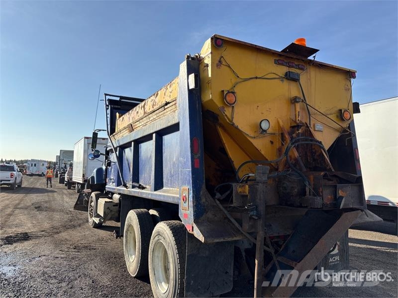 International 5500 6x4 Snow Plow Truck 多目的/汎用車両