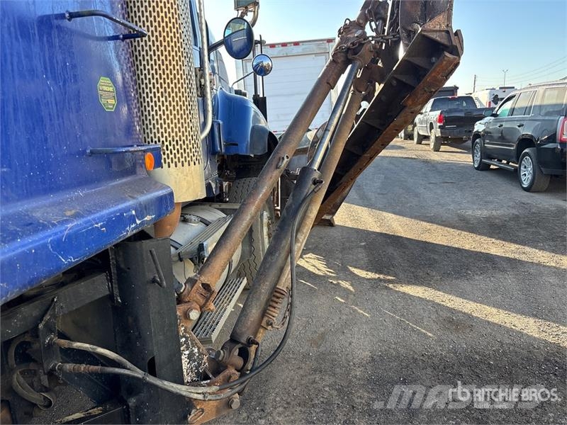 International 5500 6x4 Snow Plow Truck 多目的/汎用車両
