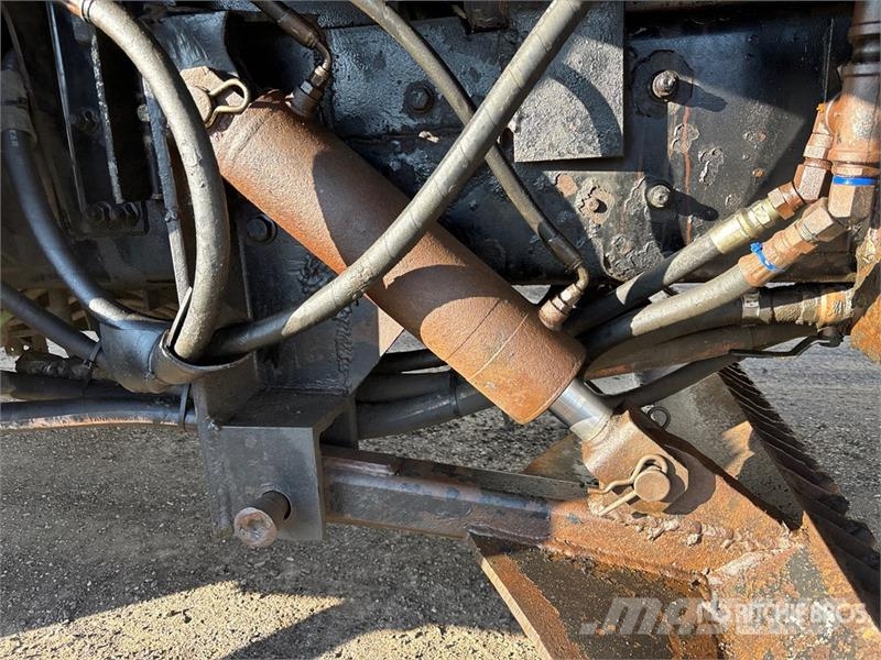 International 5500 6x4 Snow Plow Truck 多目的/汎用車両