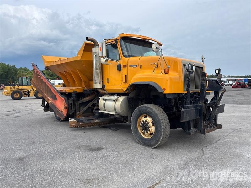 International 5500i 4x4 Snow Plow Truck Komunalna vozila za opštu namenu