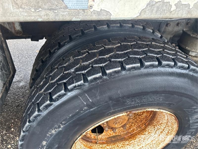 International 5600i Gruszki do betonu