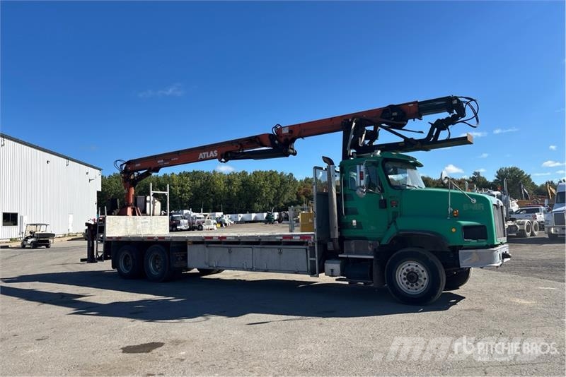 International 5600i Autogru