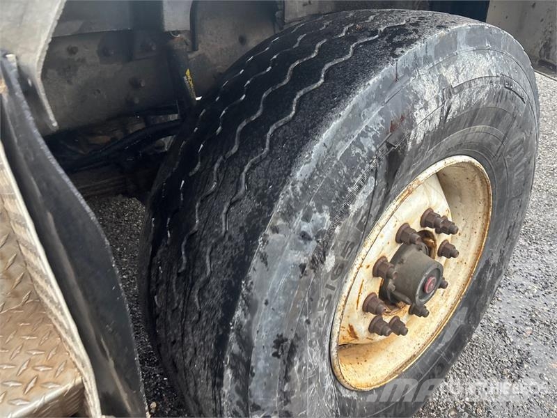 International 5600i Gruszki do betonu