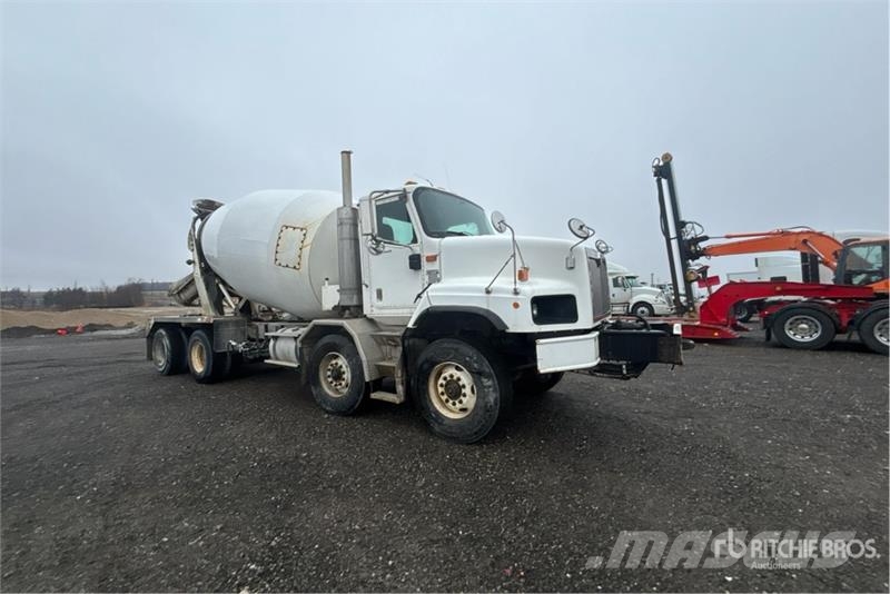 International 5600i Gruszki do betonu