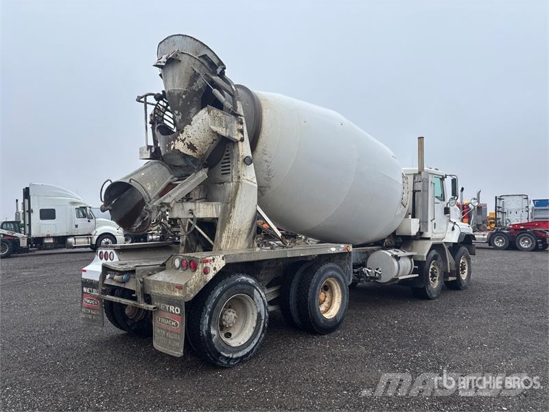 International 5600i Gruszki do betonu