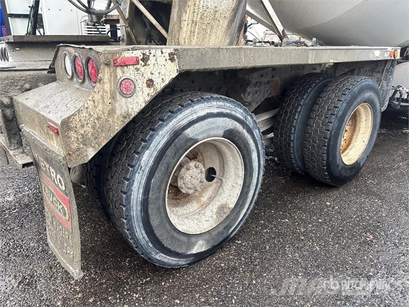 International 5600i Gruszki do betonu