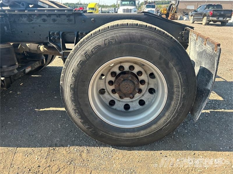 International 5900i وحدات الجر