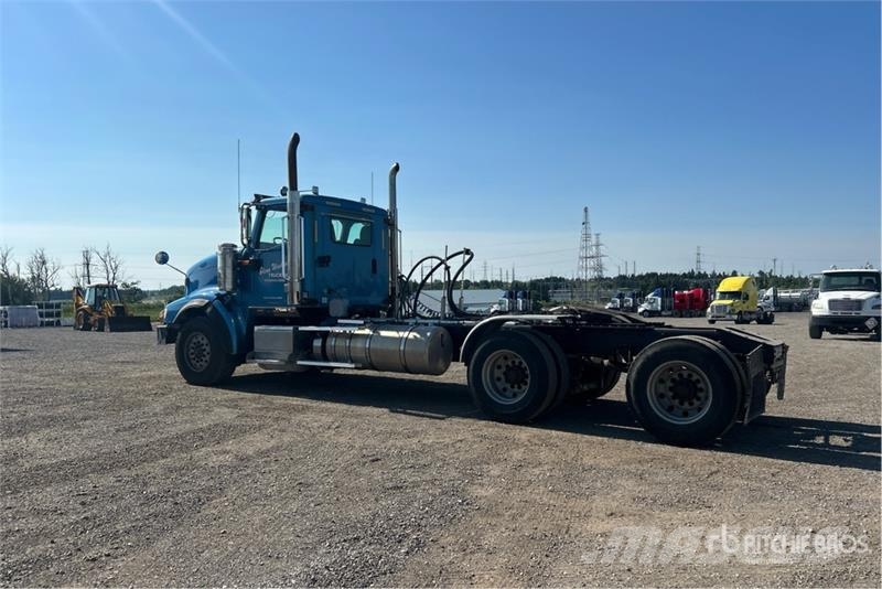 International 5900i وحدات الجر