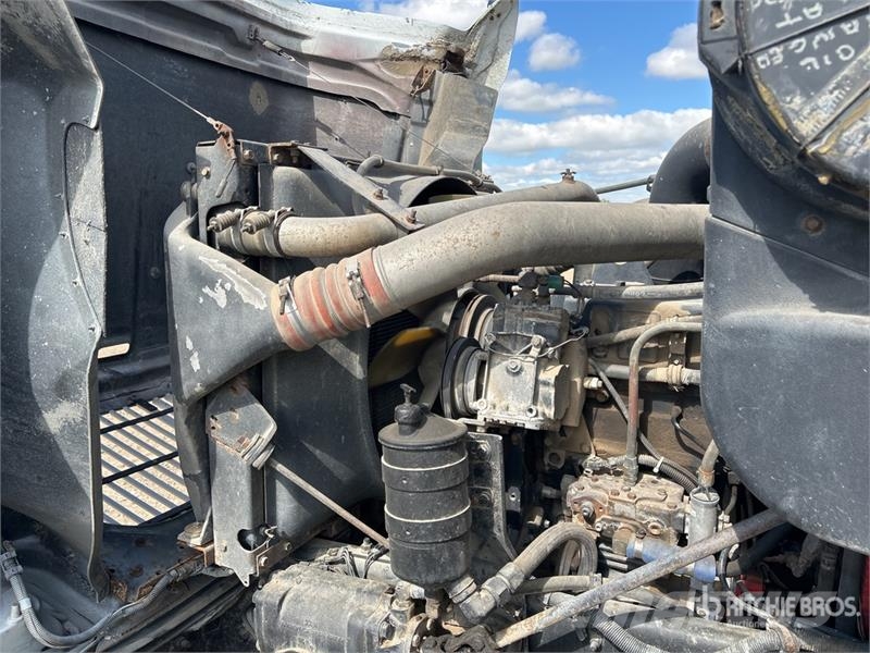 International 6x4 T/A Day Cab Truck Tractor Traktorske jedinice