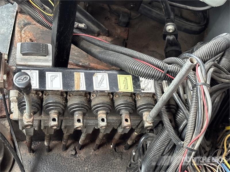 International 7400 Közúti karbantartó haszongépek