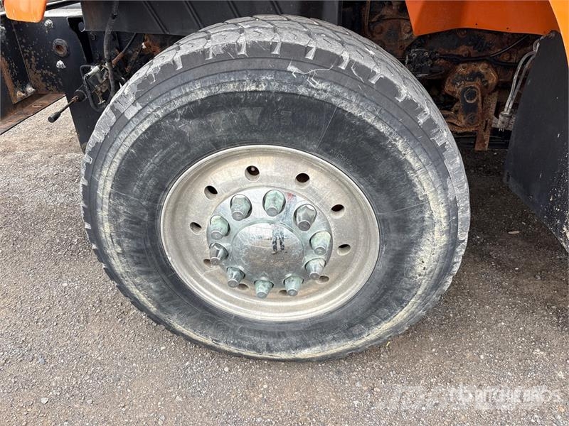 International 7400 Közúti karbantartó haszongépek
