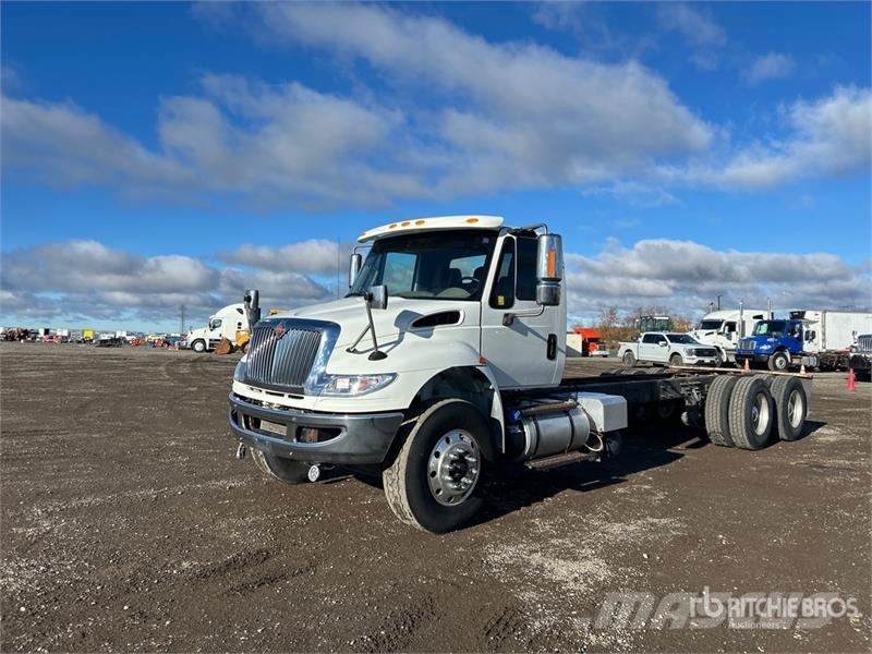 International 7400 Cabine en interieur