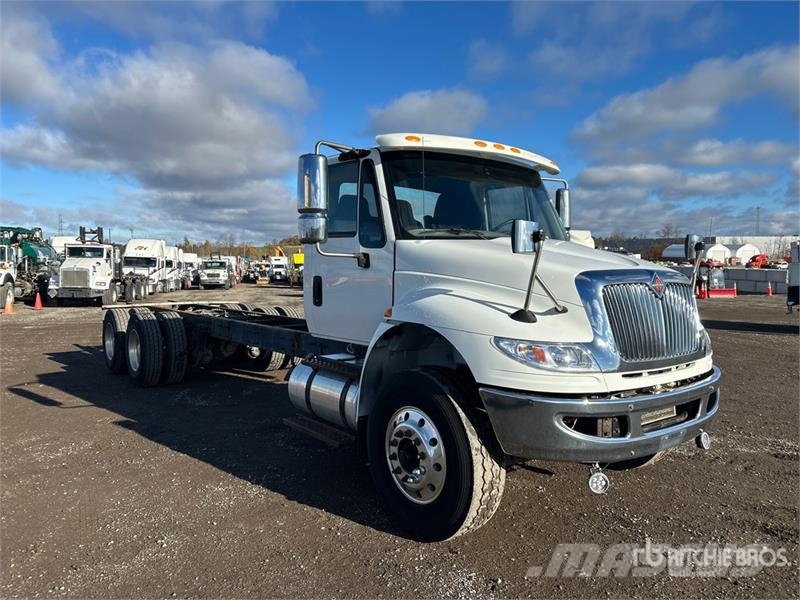 International 7400 Cabine en interieur